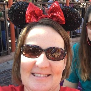 Meet your Posher, Stacy